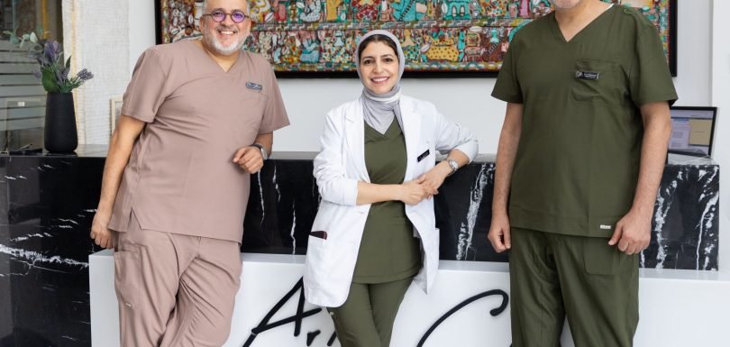 Équipe de praticiens d’Art’s Clinic dans la clinique